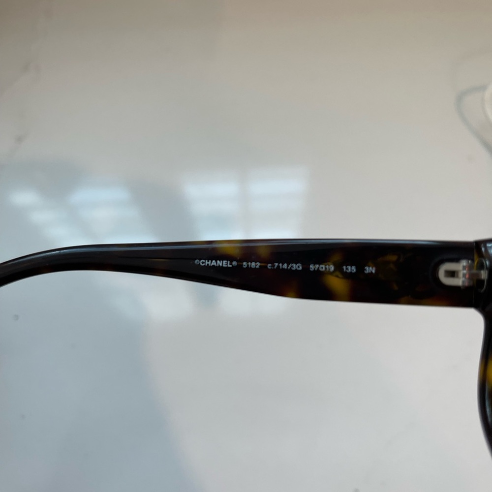 CHANEL Tortoiseshell Frame Brown Lens Sunglasses - Picture 6 of 10